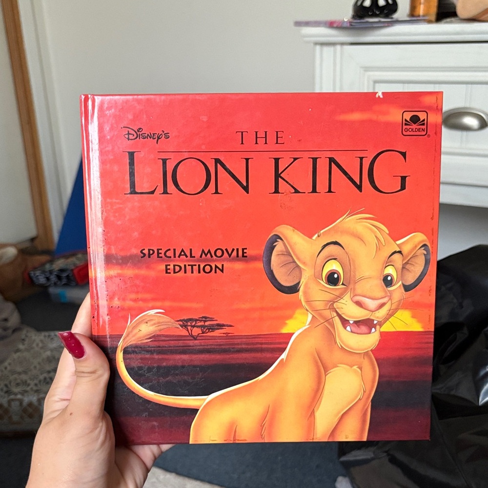 Disney The Lion King Special Movie Edition Book - Red and Orange
